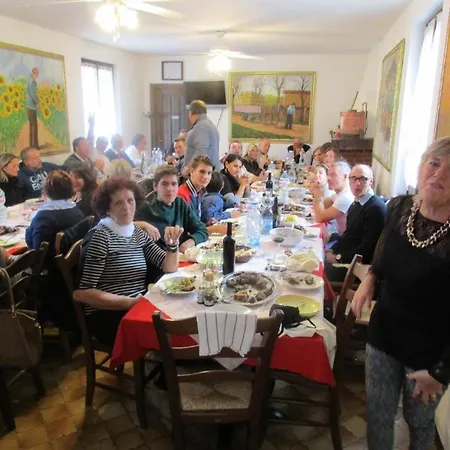 In Rocca Dei Marchesi Bed & Breakfast *