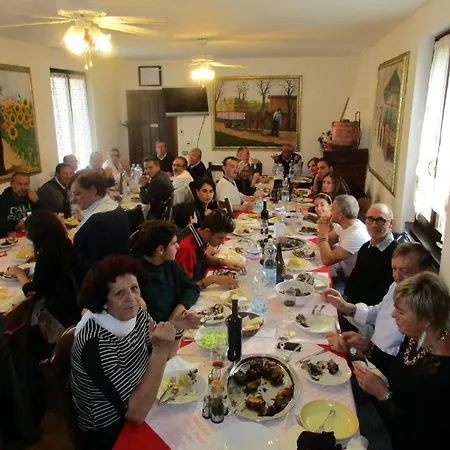 In Rocca Dei Marchesi Bed & Breakfast