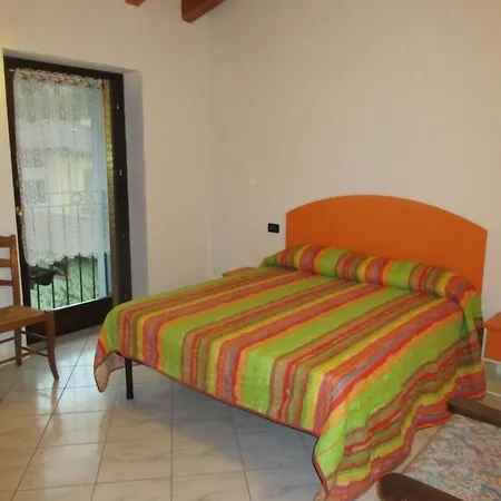 فندق مبيت وإفطار In Rocca Dei Marchesi *